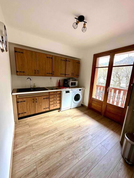 Charmant Appartement Renove Au Coeur Du Village Saint-Martin-Vésubie Exterior photo