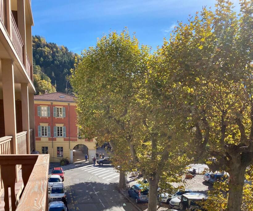 Charmant Appartement Renove Au Coeur Du Village Saint-Martin-Vésubie Exterior photo